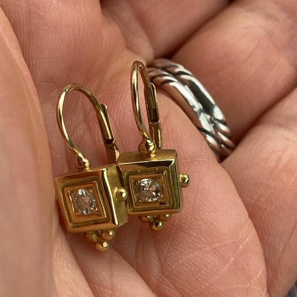 Penny Preville 18 k /Diamond earrings - Picture 3 of 5